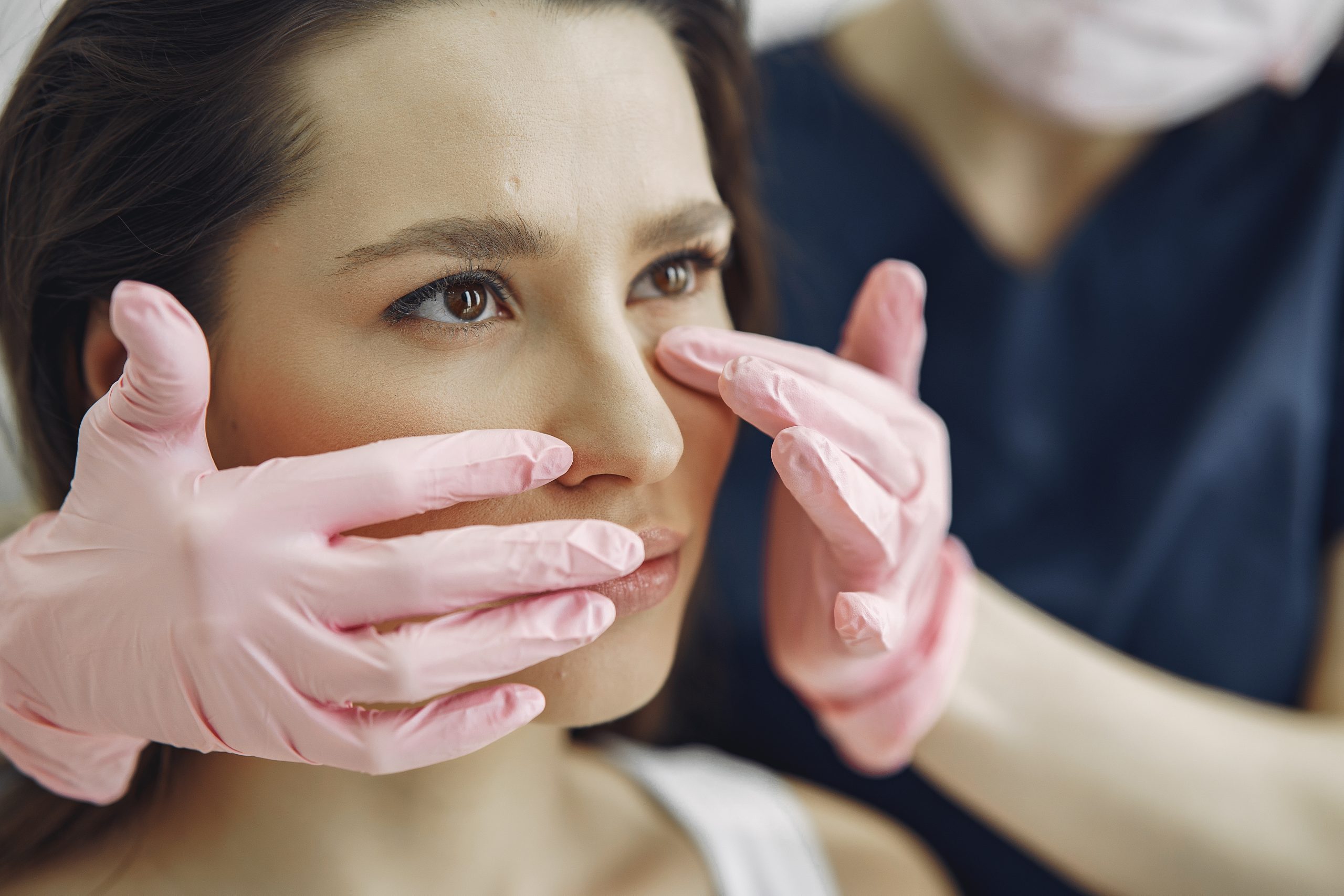 What to Expect Before, During, and After Bladeless LASIK Surgery